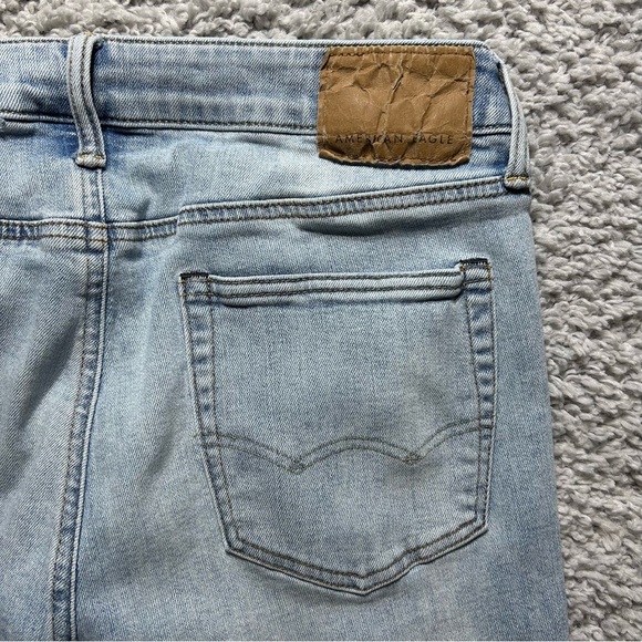 American Eagle Jeans Mens 33 x 30 Stacked Skinny Light Wash Distressed Flex Hole - Picture 4 of 5